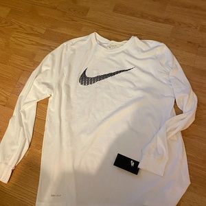 nike long sleeve shirt
